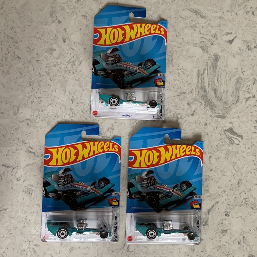 NWT 2023 TREASURE HUNT Hot Wheels “Madfast” lot of 3